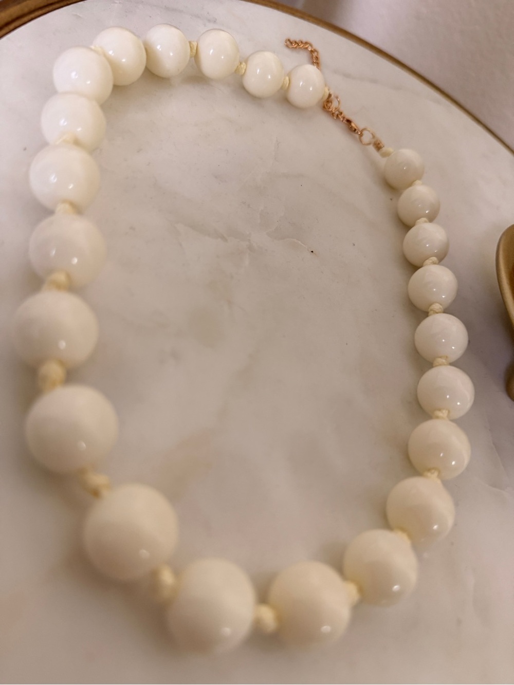 Classic Cream Beaded Necklace with Gold Accent